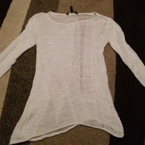 White knitted top